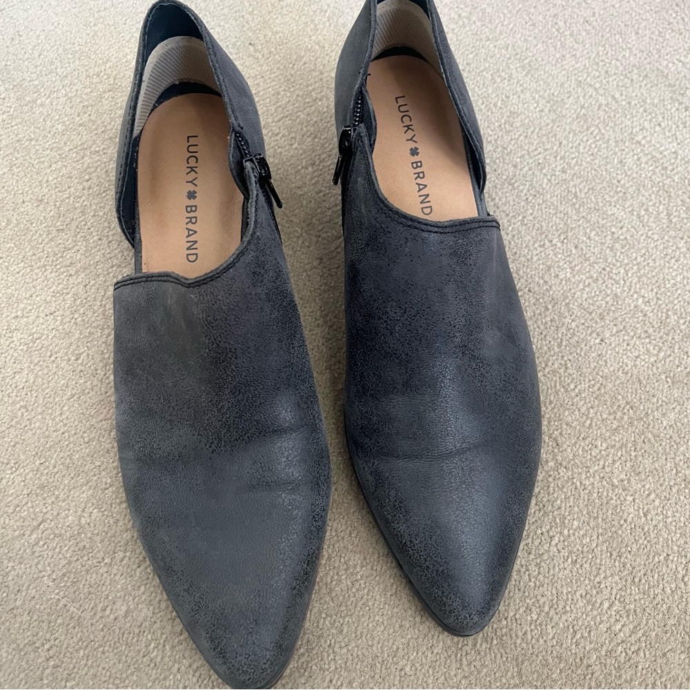 Lucky Brand Women's Kenri Black Leather Side Zip Pointed-Toe Ankle Boot size 8.5 - Picture 4 of 9